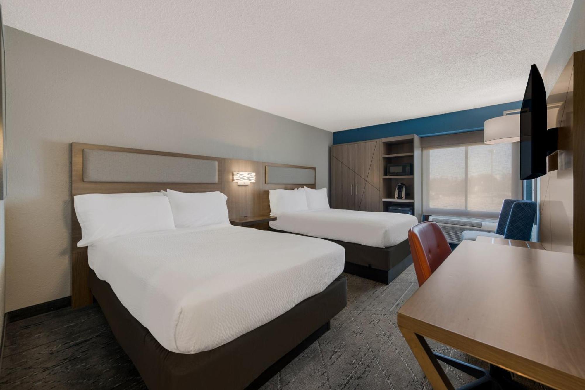 Holiday Inn Express Hotels- Hampton By Ihg Exterior photo