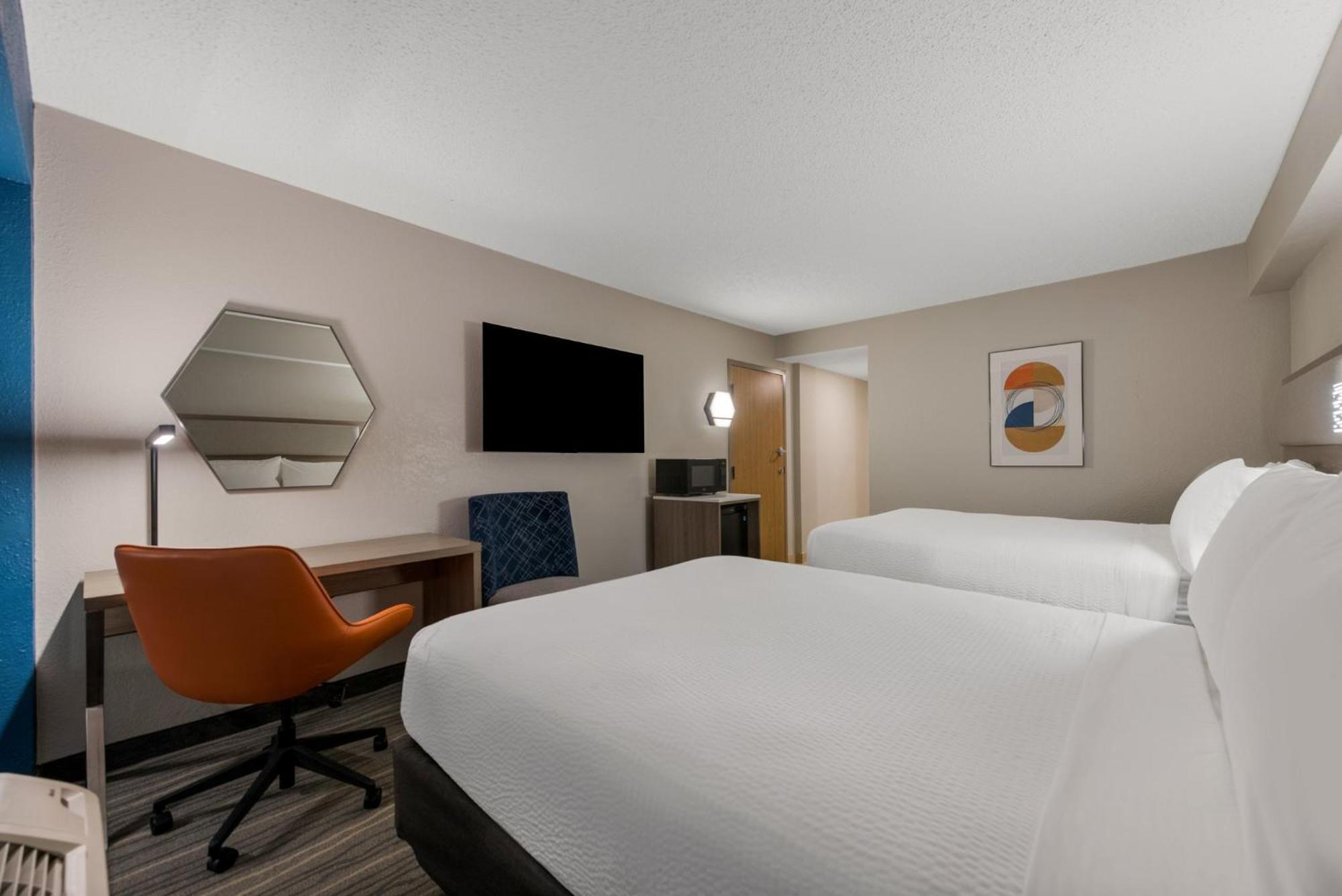 Holiday Inn Express Hotels- Hampton By Ihg Exterior photo