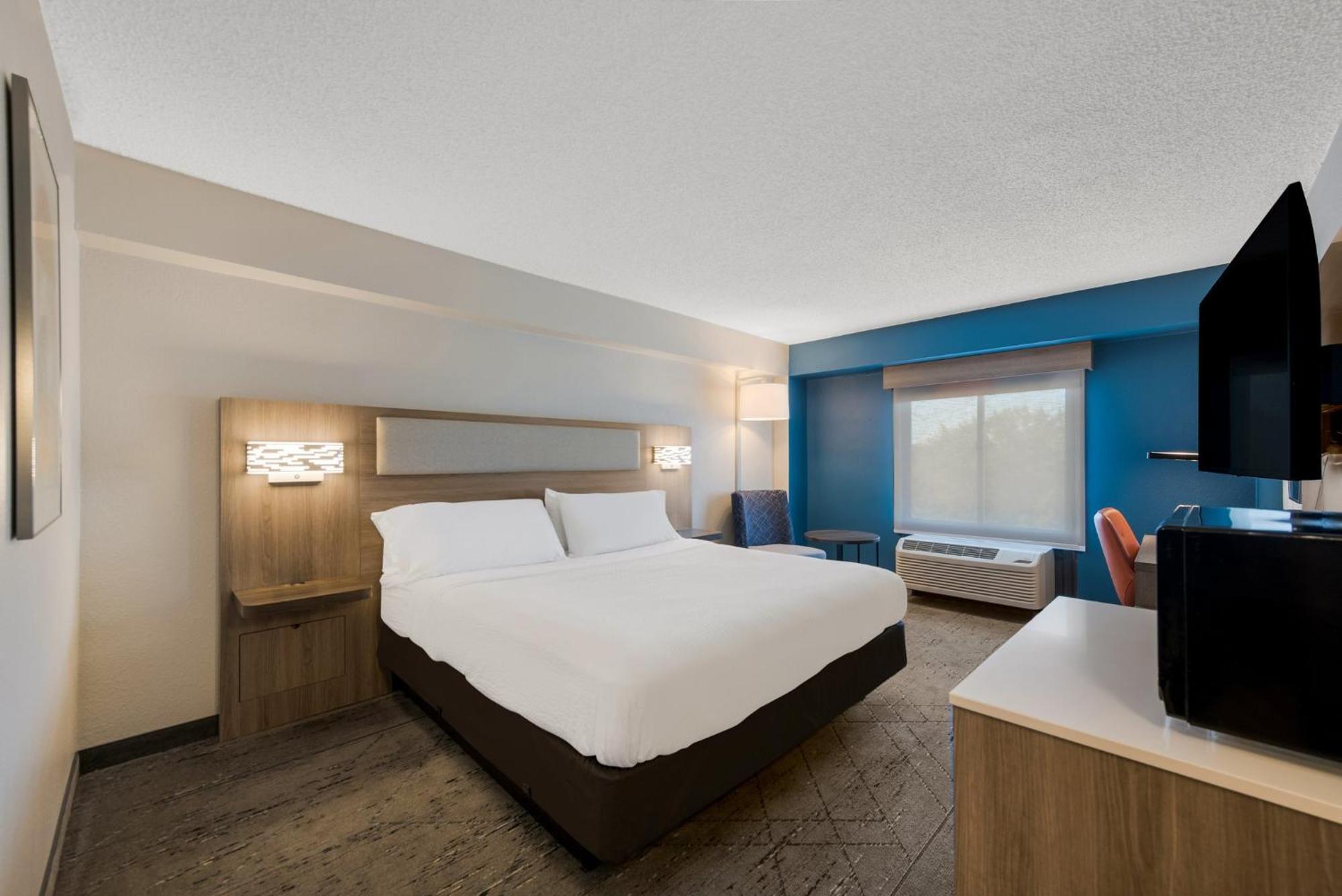 Holiday Inn Express Hotels- Hampton By Ihg Exterior photo