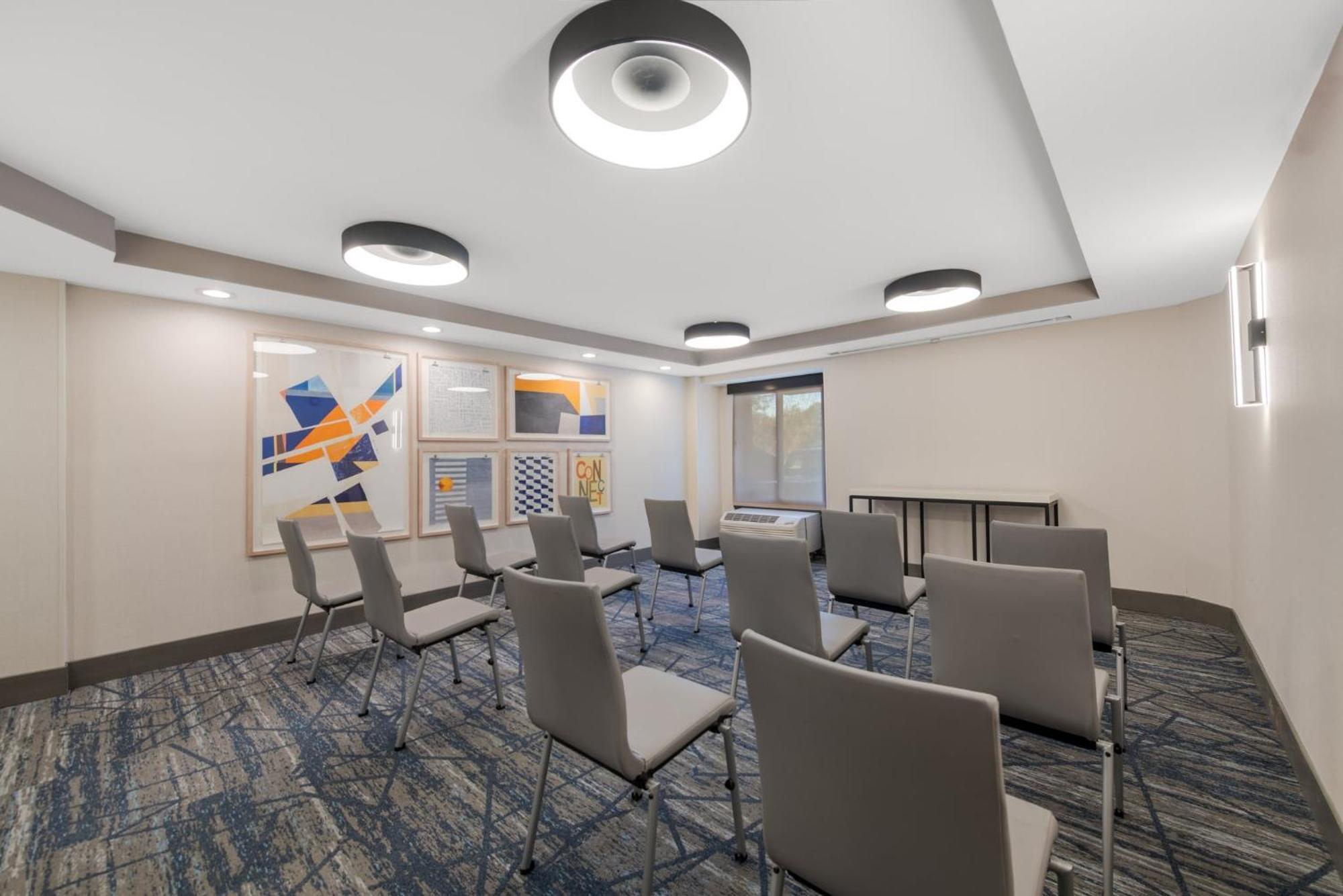 Holiday Inn Express Hotels- Hampton By Ihg Exterior photo