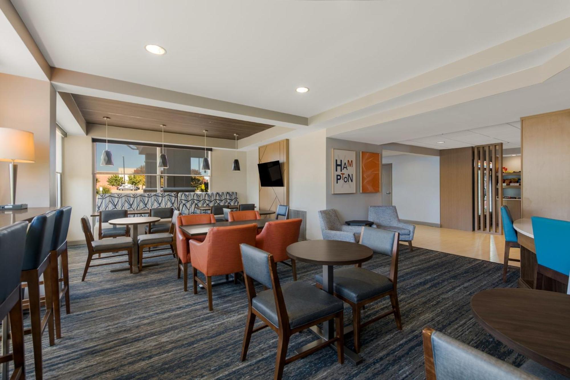 Holiday Inn Express Hotels- Hampton By Ihg Exterior photo